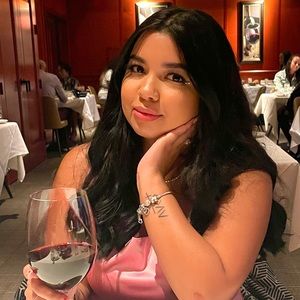 Meet your Posher, Jasmine